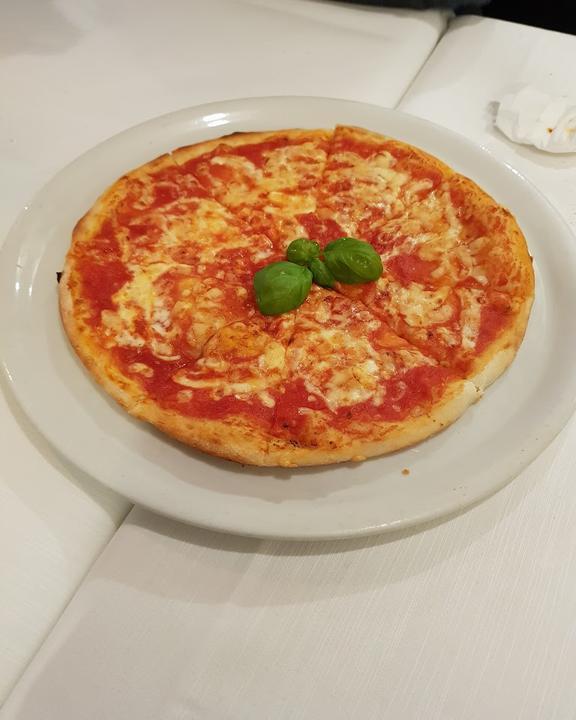 Ristorante- Pizzeria Cavallino Gaststatte